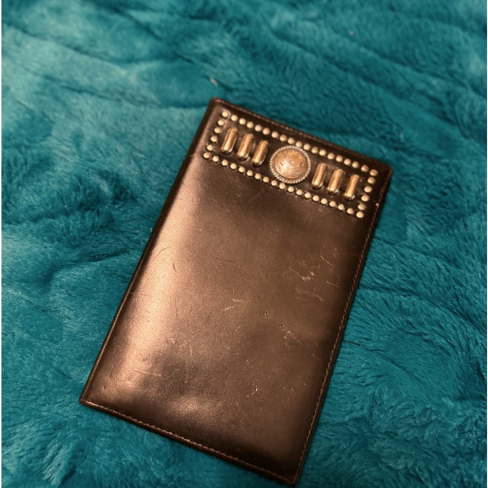 💙💙WALLET this beautiful ALL leather with silver concho accents. GORGEOUS!🥰